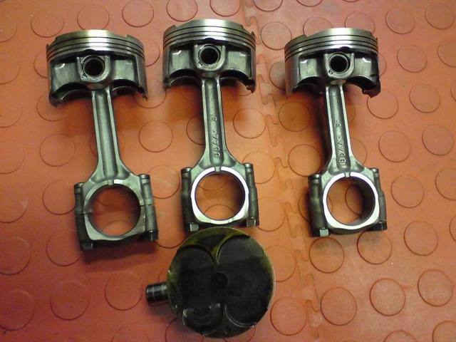 Rescued attachment zx10r pistons 1.jpg